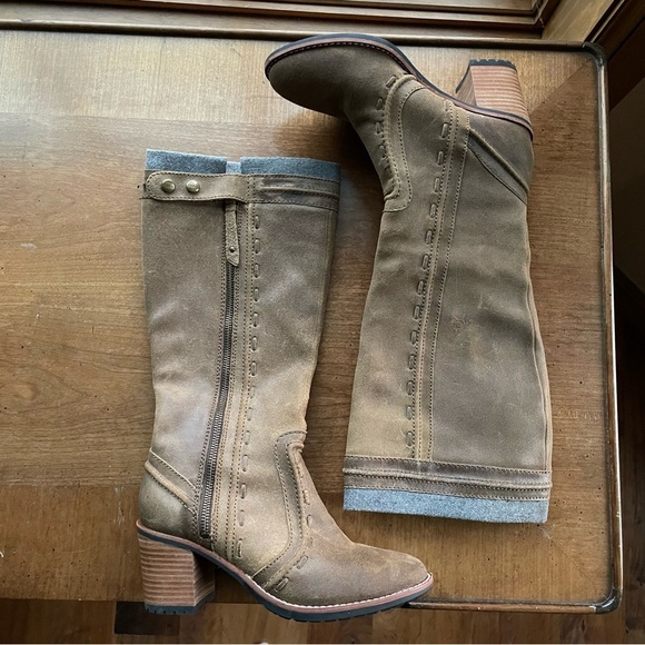 Fossil Knee High Lug Sole Heeled Tall Leather Boots - Picture 2 of 11